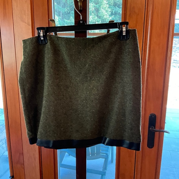 Kensie Green Tweed Skirt Set - Picture 2 of 10